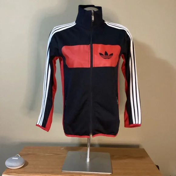 Adidas jacket - Picture 1 of 4